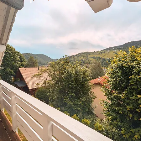 Sauna Jacuzzi 6 Personnes בקתה